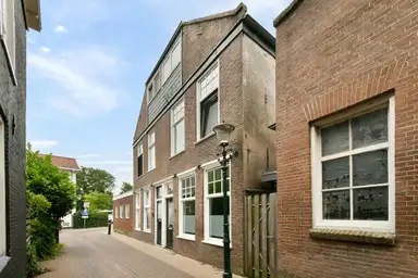 97m2 maison à louer pour 2200€/mois à Houttuinen 2, Purmerend