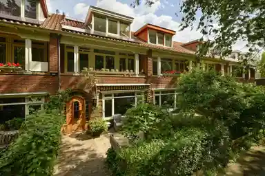 177μ² μονοκατοικία προς ενοικίαση για 5500€/μήνα σε De Ruwiellaan 16, Amstelveen