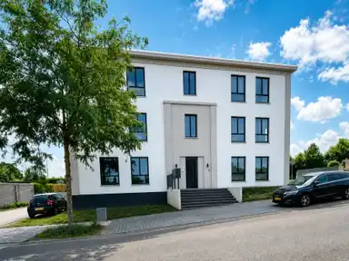 65m2 apartment to rent for 1221€/month in Vossepark, Heerlen