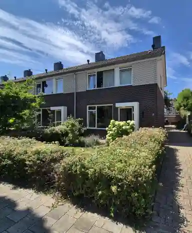 m2 house to rent for 605.61€/month in De Savornin Lohmanstraat 9, Brummen
