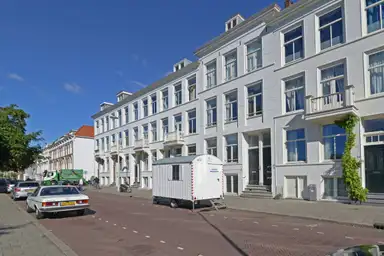 188m2 apartment to rent for 1672.8€/month in Oranjeplein 67, The Hague