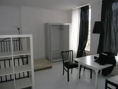 29m2 studio to rent for 995€/month in Sint Maartenslaan, Maastricht