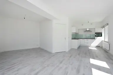 98m2 Appartement à louer pour 1495€/mois à Klinkenberg 126, Meerssen