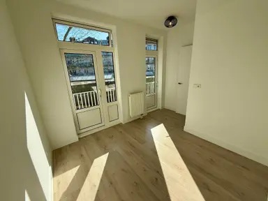 50m2 Appartement à louer pour 2350€/mois à Stuyvesantstraat, Amsterdam