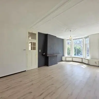 m2 Appartamento in affitto per 1750€/mese a Schiedamseweg, Rotterdam