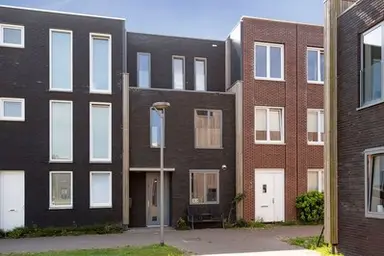 137μ² μονοκατοικία προς ενοικίαση για 2750€/μήνα σε Amaterasuhof 33, Almere