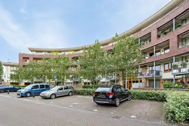 95m2 Appartement à louer pour 1900€/mois à Kwaakhaven, Oegstgeest