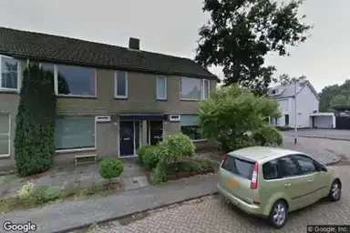 117m2 maison à louer pour 1454€/mois à Ambachtenlaan, Breda