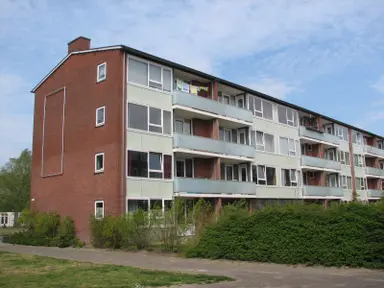 74m2 Appartement à louer pour 875€/mois à Rembrandtlaan, Enschede
