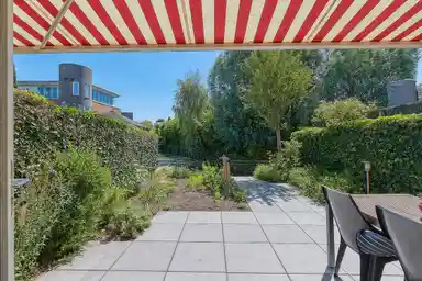 130m2 house to rent for 2900€/month in Broek 6, Voorburg