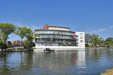 94m2 Appartamento in affitto per 2300€/mese a Nassaukade, Rijswijk