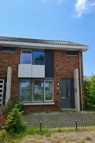 112m2 house to rent for 889.03€/month in De Oeverloper 251, Dronten