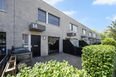 110μ² μονοκατοικία προς ενοικίαση για 1750€/μήνα σε Holbeinstraat 14, Almere
