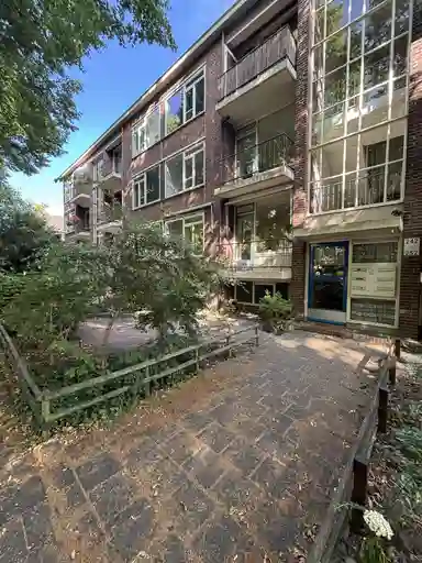 72m2 apartment to rent for 647.44€/month in Prinses Irenelaan 252, Rijswijk