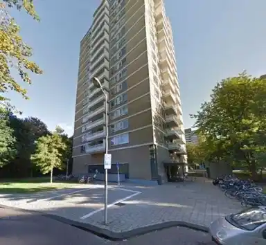 98m2 Appartement à louer pour 1290€/mois à Nachtwachtlaan 31, Amsterdam