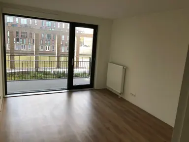 84m2 Appartement à louer pour 1590€/mois à Bert Haanstrakade 964, Amsterdam