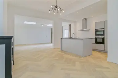 127m2 apartment to rent for 2950€/month in Juliana van Stolberglaan 284, The Hague
