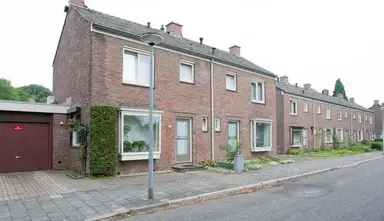 m2 Haus zur Miete für 764.14€/Monat in Fons Olterdissenstraat 76, Maastricht