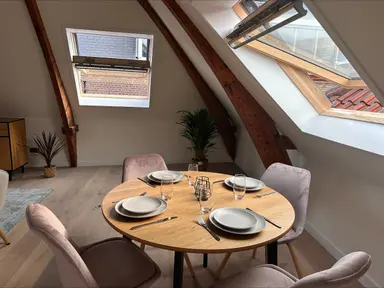75μ² Διαμέρισμα προς ενοικίαση για 2300€/μήνα σε Noordeinde, Delft