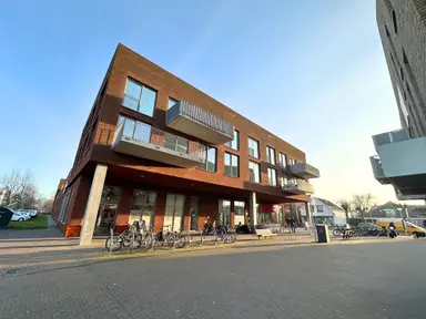 102m2 Appartement à louer pour 1850€/mois à Heiligeweg 32, Krommenie