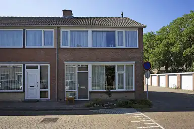 83m2 house to rent for 932.93€/month in van Nuyssenburgstraat 28, Geertruidenberg
