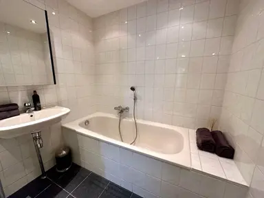 110m2 flat te huur voor 3250€/maand in Kamerlingh Onnesstraat, Amstelveen