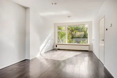 105m2 Haus zur Miete für 1425€/Monat in De Greiden, Warten