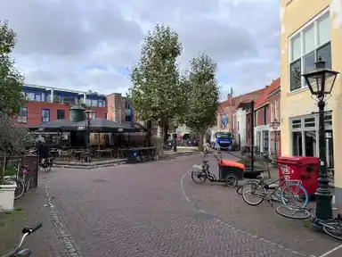 26m2 studio à louer pour 1025€/mois à Vrouwenkerkhof, Leiden