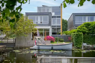 335m2 house to rent for 5500€/month in Hofvliet, Voorschoten