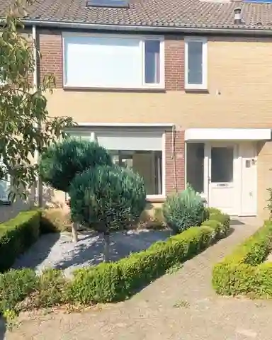118m2 house to rent for 1950€/month in Brahmslaan, Helmond