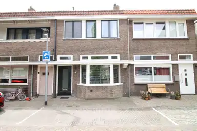106m2 house to rent for 2350€/month in Leeuwerikstraat, Breda