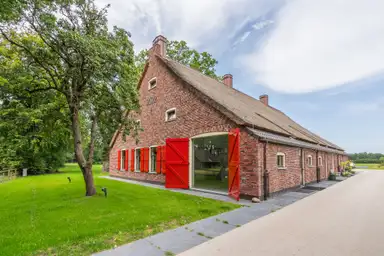 188m2 house to rent for 2610€/month in Brinkweg 1B, Taarlo