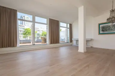 168μ² Διαμέρισμα προς ενοικίαση για 3950€/μήνα σε Javastraat 48, The Hague