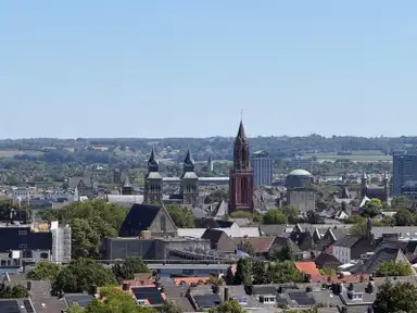 90m2 Appartamento in affitto per 1490€/mese a Sint Annadal, Maastricht
