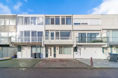 150m2 house to rent for 2800€/month in Langs de Baan 52, Uithoorn