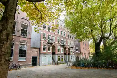120m2 flat to rent for 3250€/month in Van Oldenbarneveldtplein 6-4, Amsterdam