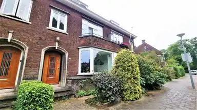 165m2 house to rent for 3250€/month in Cornelis Muschstraat, Rotterdam