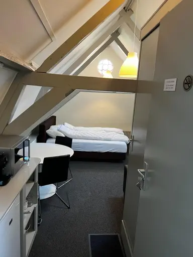 30m2 room to rent for 1025€/month in Riviervismarkt, Haarlem