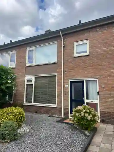 104m2 house to rent for 932.93€/month in Tollensstraat 45, Putten