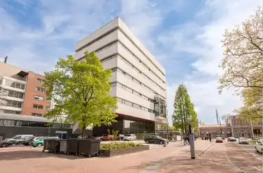 60m2 studio à louer pour 1246.46€/mois à Stationsweg 40, Dordrecht