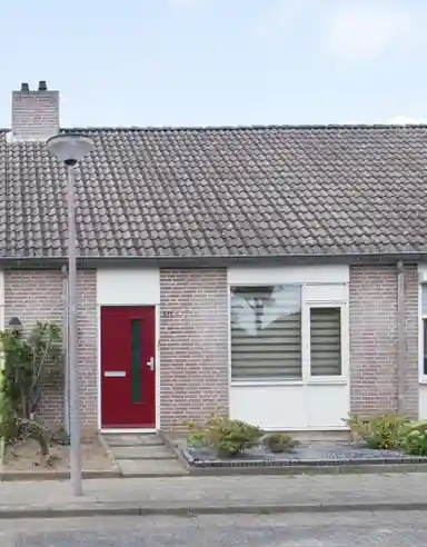 75m2 house to rent for 679.02€/month in Huurvaarderstraat 36, Roermond