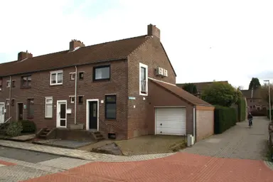 77m2 house to rent for 1450€/month in Middelburgstraat 22, Heerlen