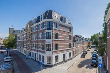 96m2 Appartement à louer pour 2450€/mois à Eerste Hasselaerstraat 1, Haarlem