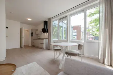 72m2 flat to rent for 1950€/month in Uiverlaan 4, Maassluis