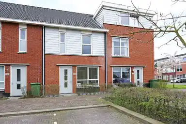 135m2 maison à louer pour 1485€/mois à Maasdijk 276, Breda