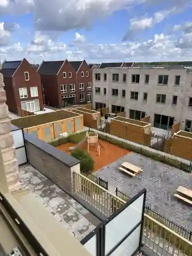 100m2 apartment to rent for 1625€/month in Roemeniëstraat, Almere