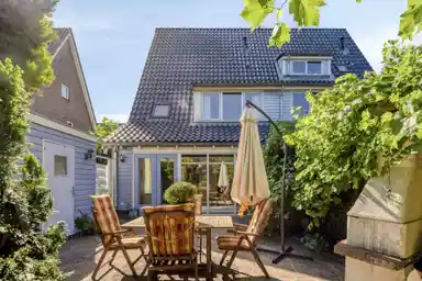 141m2 house to rent for 3750€/month in Rijsbes 97, The Hague