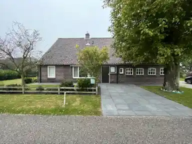 140m2 house to rent for 1150€/month in Achterhoeksweg 2, Almelo
