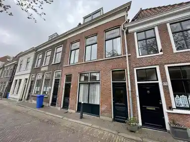 98m2 Casa in affitto per 1925€/mese a Achterom, Delft