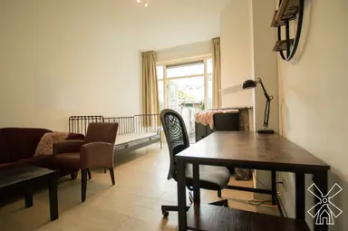 12m2 Kamer te huur voor 1266€/maand in Goeverneurlaan, The Hague